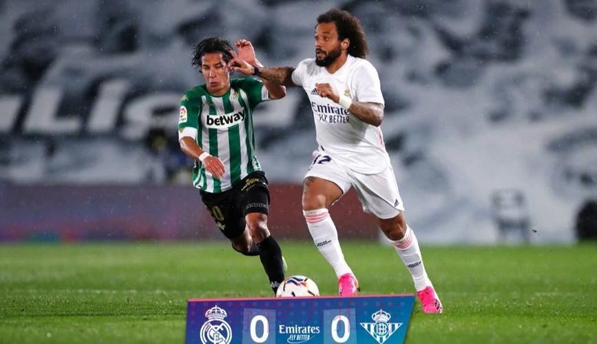 西甲-阿扎尔复出罗德里戈中框 皇马0-0平贝蒂斯