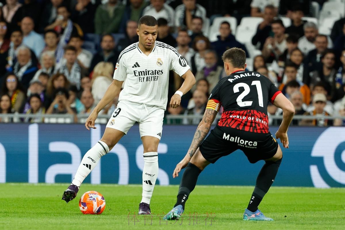 第3等级联赛小卒晃飞皇马2巨星!随后一幕帅炸 第3等级联赛小卒晃飞皇马2巨星!随后一幕帅炸